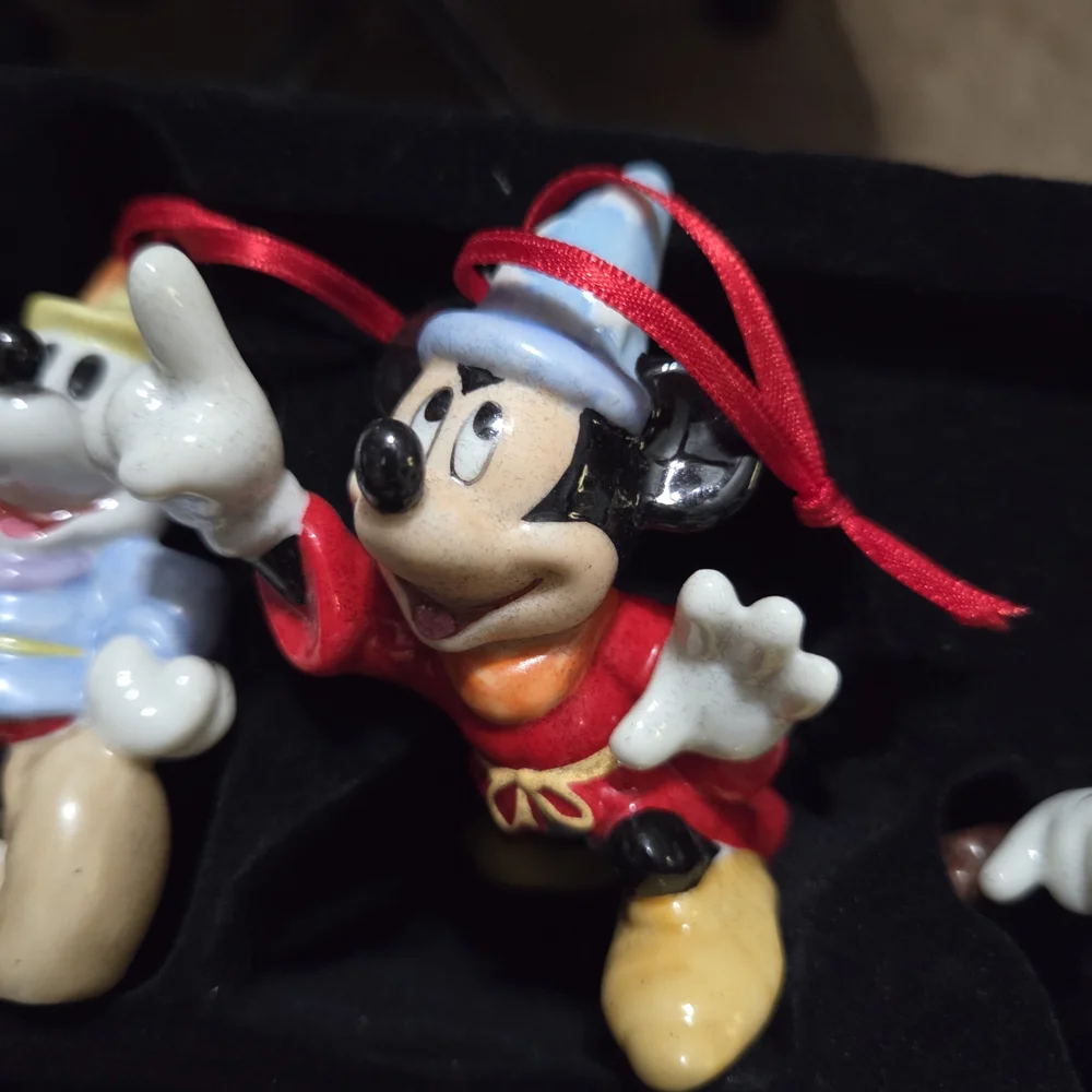 Vtg Disney Mickey Mouse 70 Happy Years Ceramic Ornaments Boxed Set 7 1928-1995